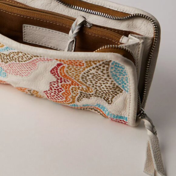 Free People Spellbound Embroidered Wallet - Sold Out Online - Picture 3 of 5